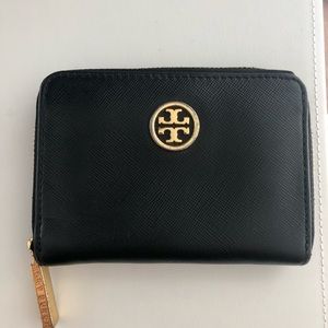 Tory Burch- Robinson zip coin case